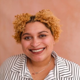headshot of Akili Davis